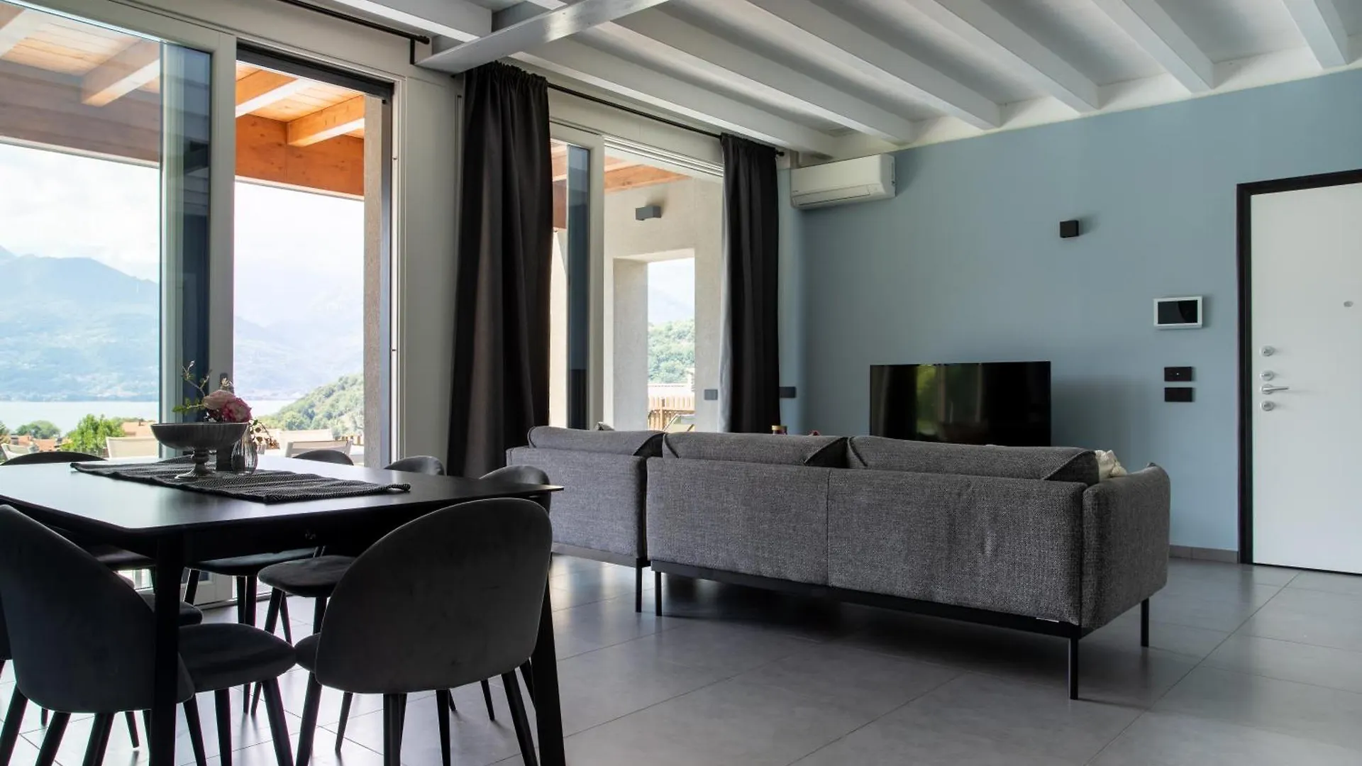 Villa Tivano, Vista Mozzafiato Colico