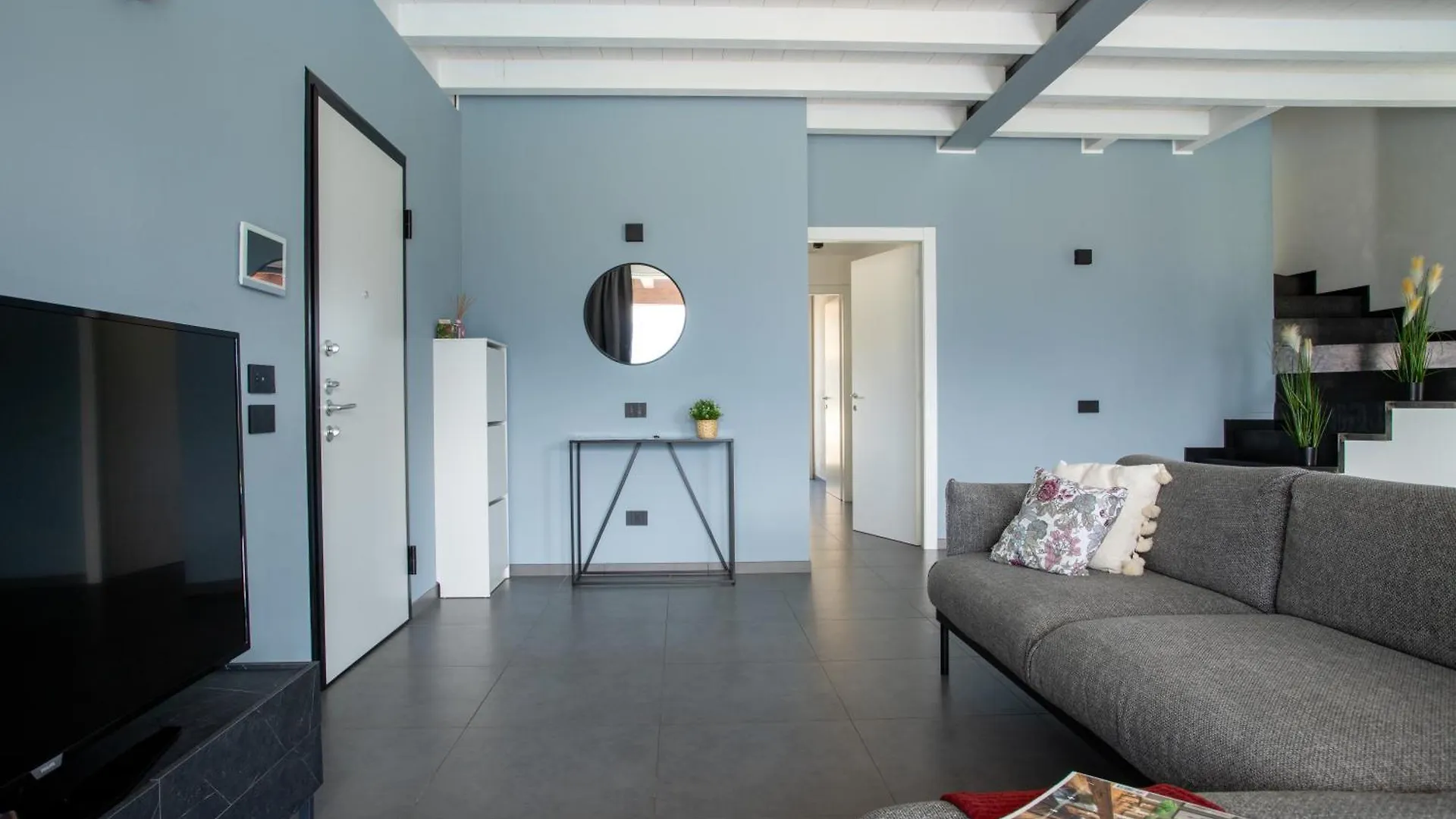 Villa Tivano, Vista Mozzafiato Colico