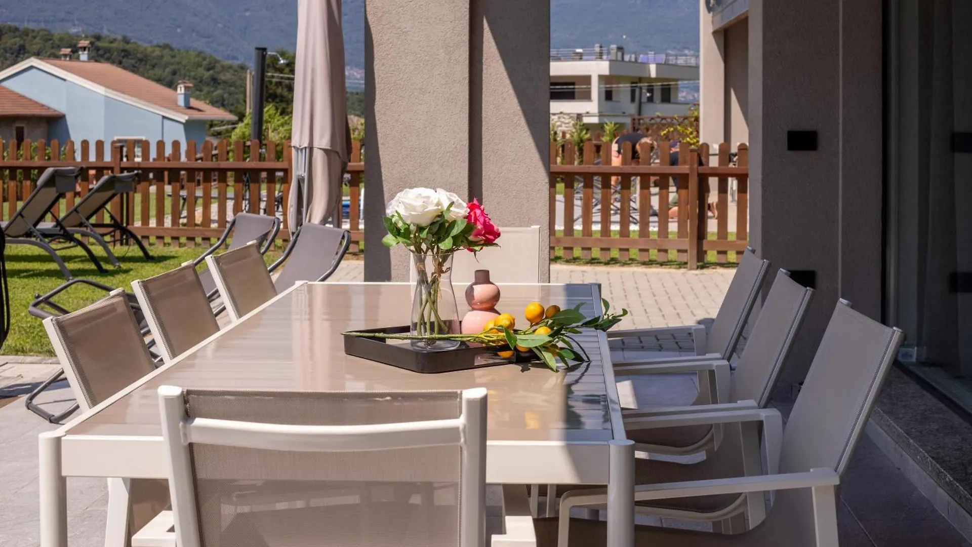Villa Tivano, Vista Mozzafiato Colico 0*,