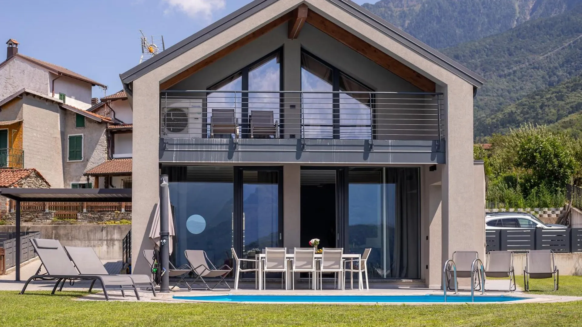 Villa Tivano, Vista Mozzafiato Colico Italia