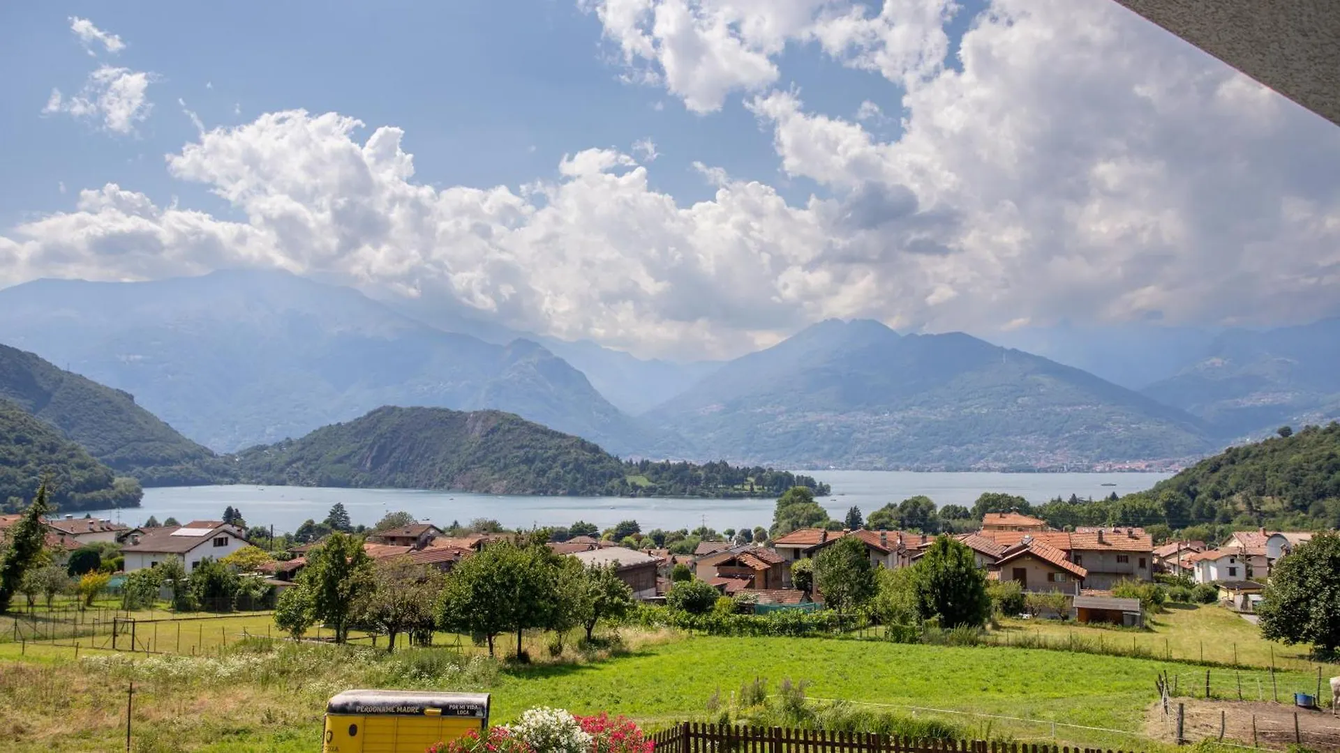 Villa Tivano, Vista Mozzafiato Colico